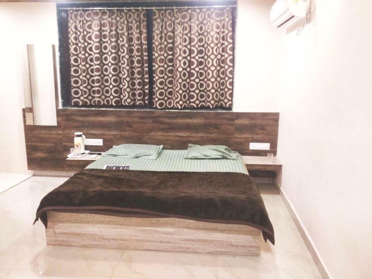 Mauli Niwas Villa Matheran Buitenkant foto