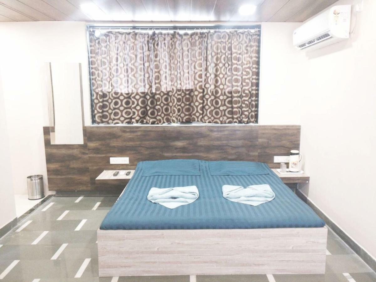 Mauli Niwas Villa Matheran Buitenkant foto